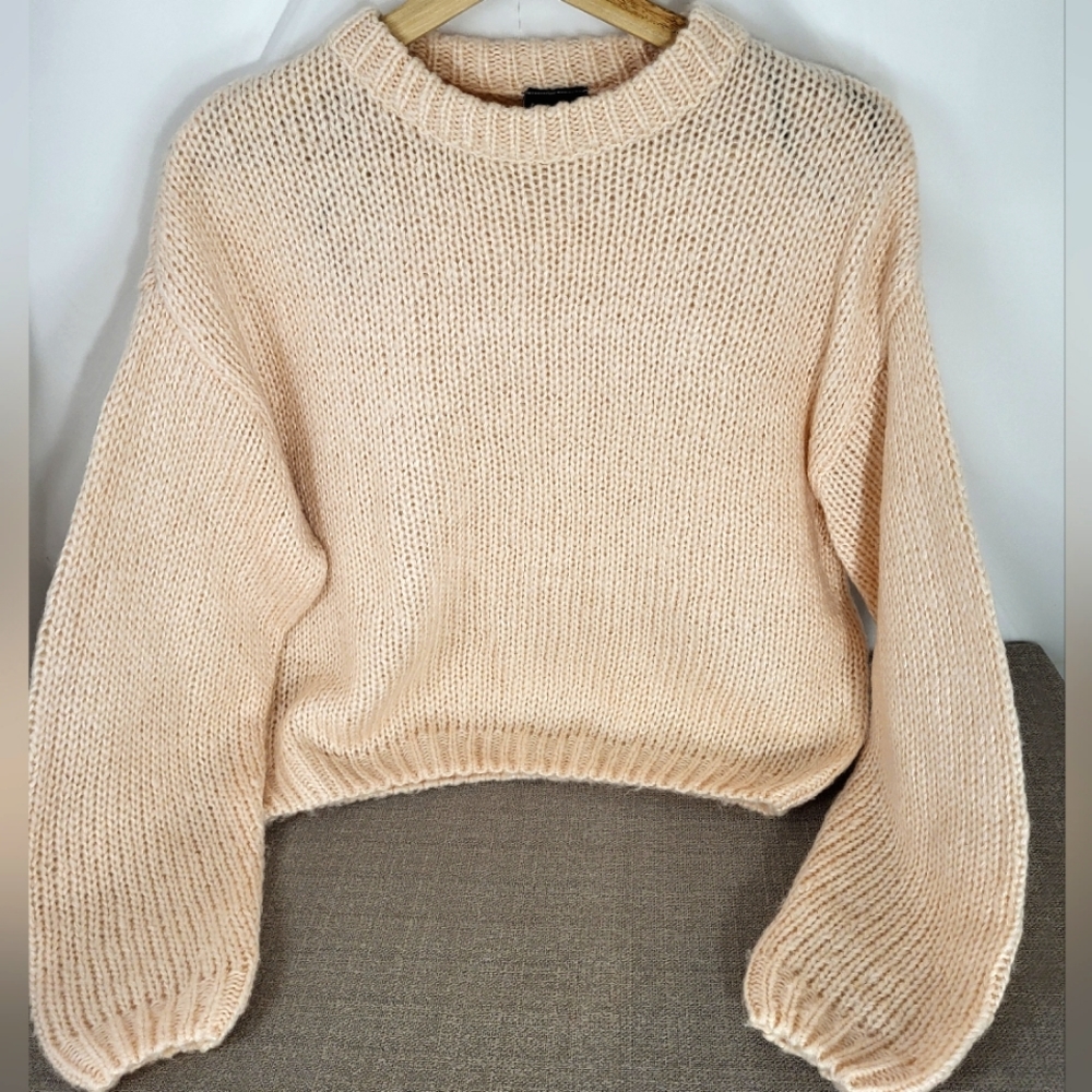 DIVIDED H&M Sweater XS